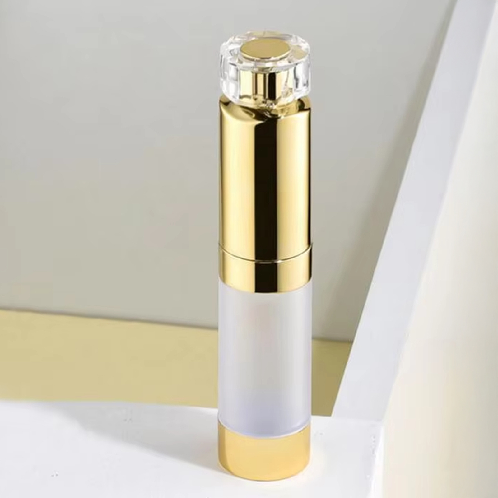Butelka z pompką próżniową do  – Luxury Skincare Packaging recenzja i cena