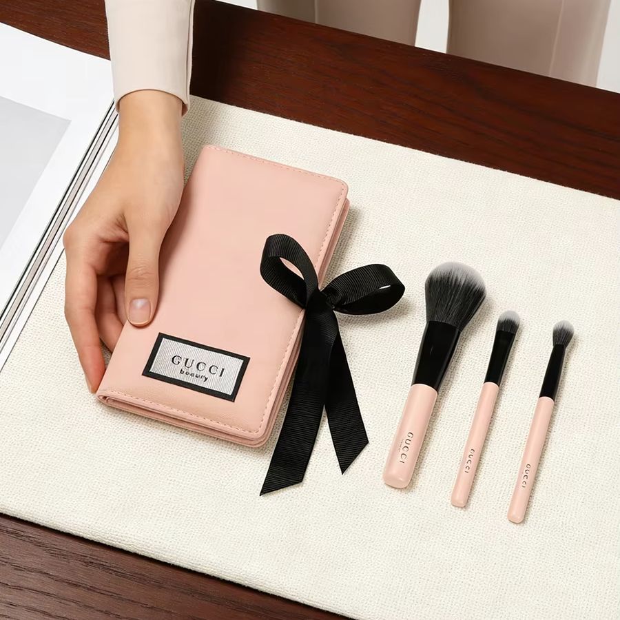 Zestaw pędzli do makijażu GUCC – Luxury Skincare Set recenzja i cena
